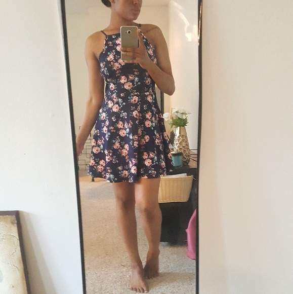 Summer dress - Picture 1 of 1
